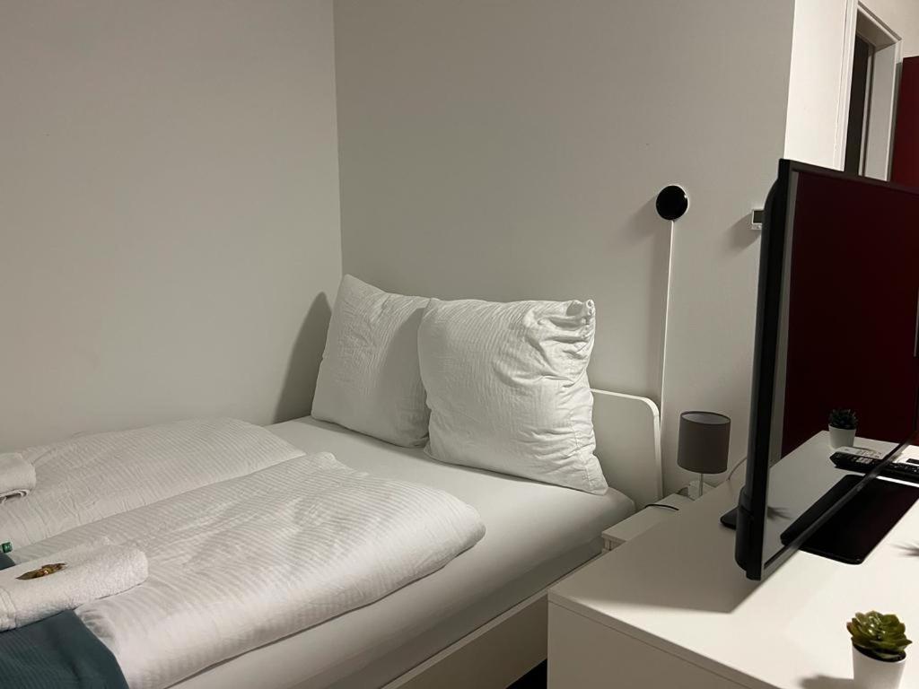 Lux Apartments Moerfelden-Walldorf Bagian luar foto